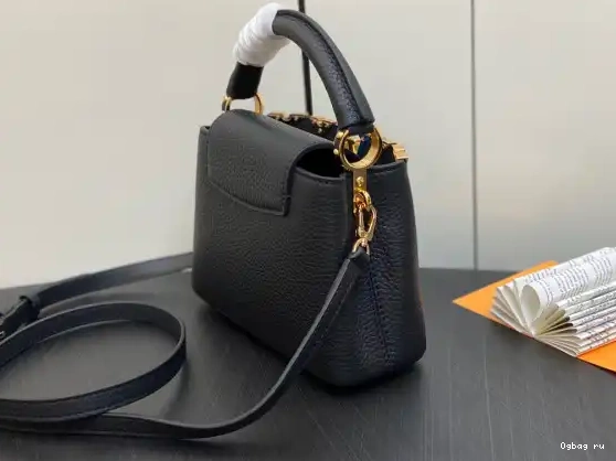CAPUCINES VUITTON LOUIS BB 0616